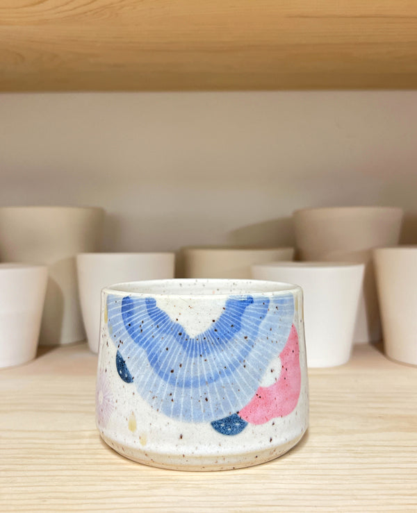 Cup 22 - Speckled w/ Florets